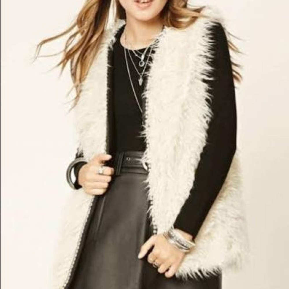 Me Jane Faux Fur Vest